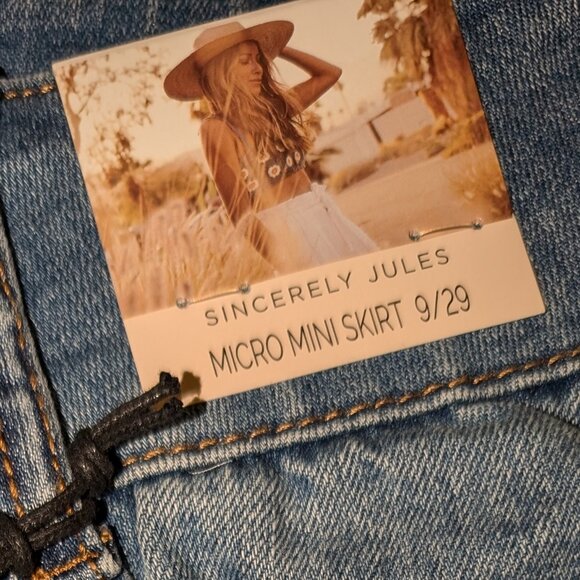 Sincerely Jules Junior's Micro Mini Denim Stretch Skirt Size 9/29 - NWT - Picture 2 of 5